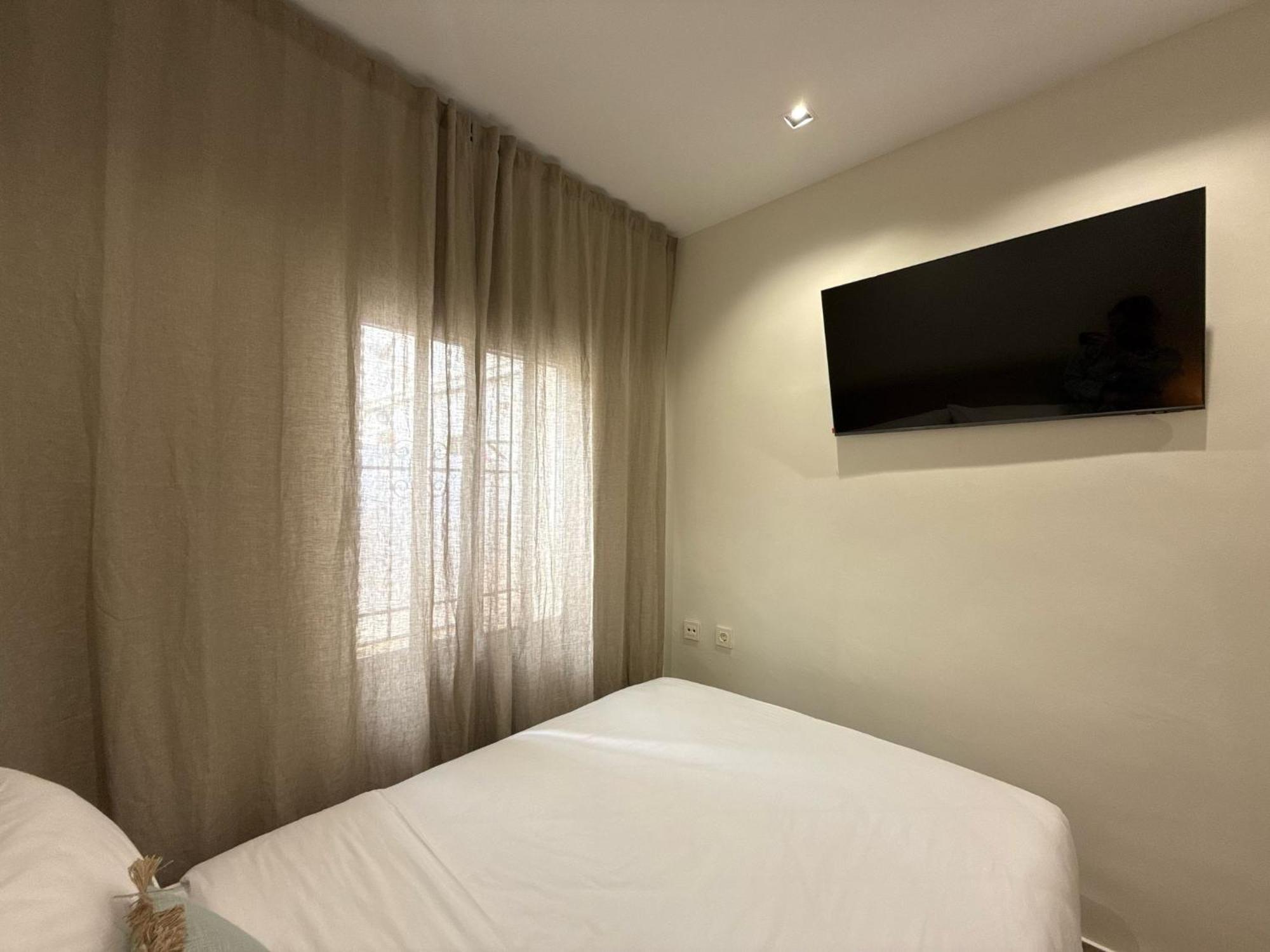 Habitación en casa particular Valencia, Netflix, 4 Mins Walk To The *
