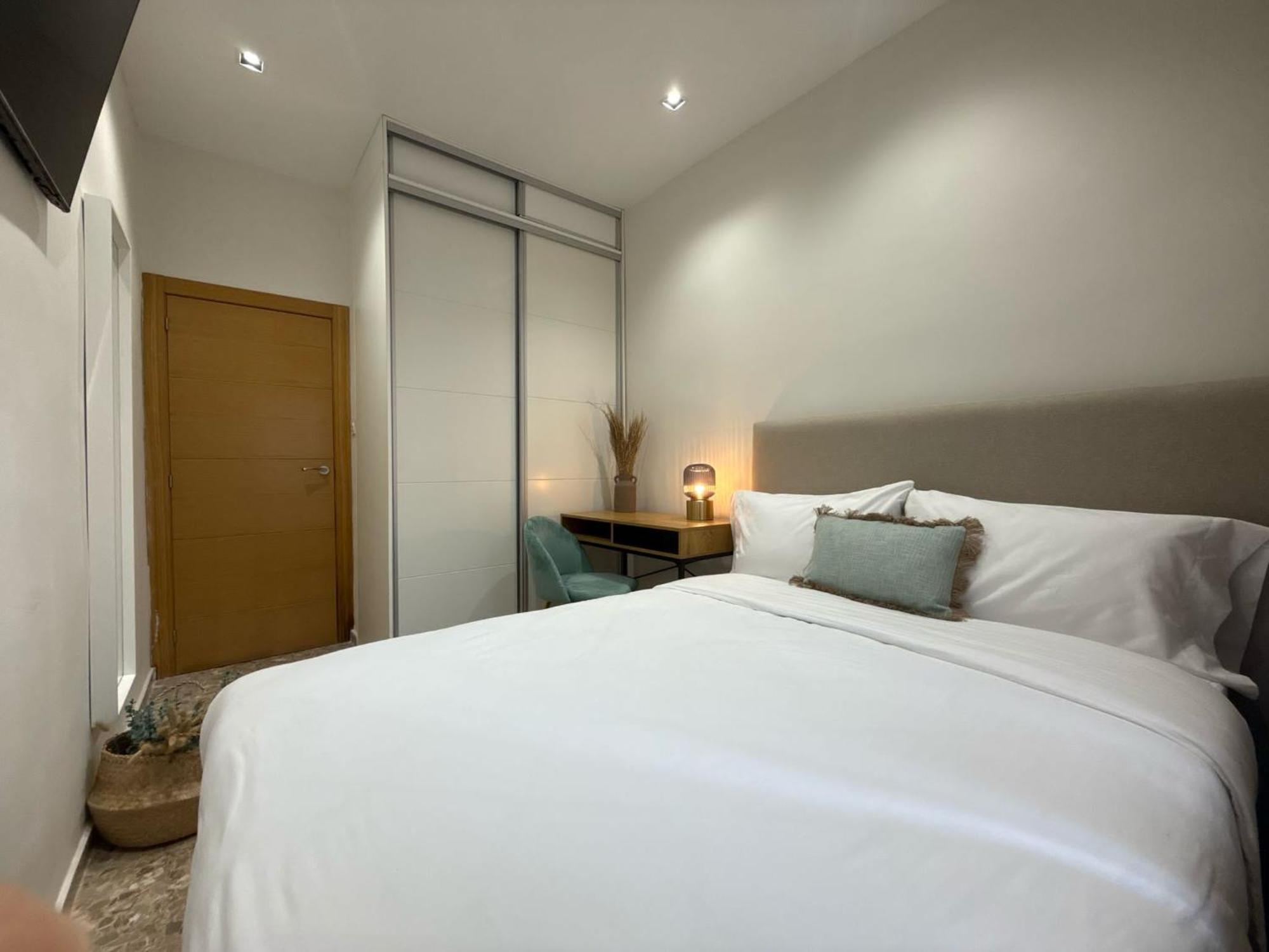 Valencia, Netflix, 4 Mins Walk To The Habitación en casa particular *